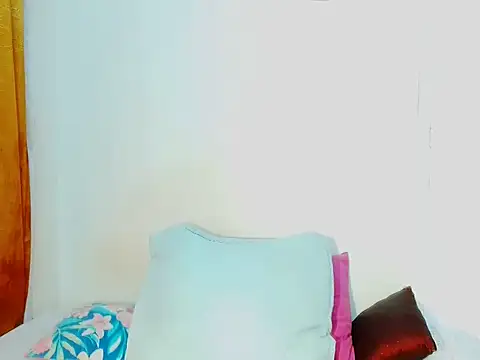 Snapshot of Love-Racheal75 chatting on June 30, 2026, 8:14 am Love-Racheal75 online show from June 30, 2026, 8:14 am