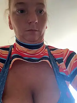 JustYourNormalCouple online show from October 10, 2025, 8:48 am