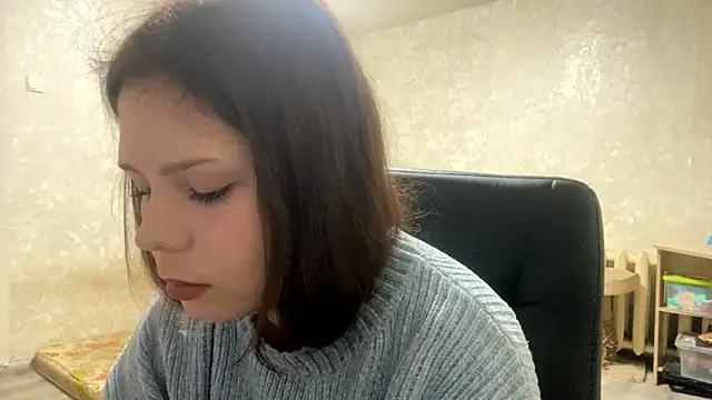 Purekittyshy online show from September 24, 2025, 3:40 pm