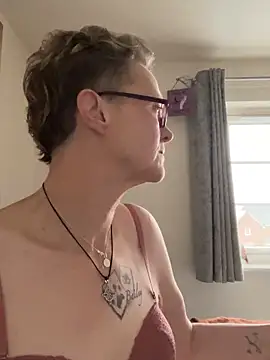 Curvy-Jinx online show from February 3, 2026, 9:03 am