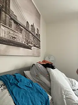 Curvy-Jinx online show from October 13, 2025, 8:05 am