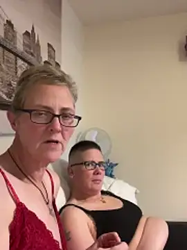 Curvy-Jinx online show from November 12, 2025, 8:45 pm