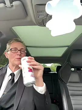 Curvy-Jinx online show from October 29, 2025, 9:52 am