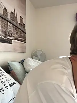 Curvy-Jinx online show from December 2, 2025, 11:34 am