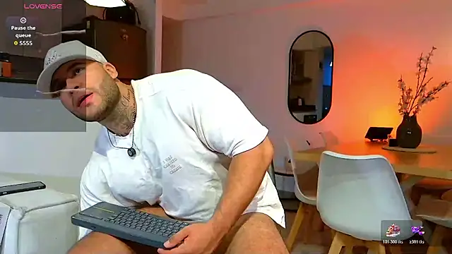 Snapshot of Michael_Salens chatting on October 18, 2025, 10:23 pm Michael Salens online show from October 18, 2025, 10:23 pm