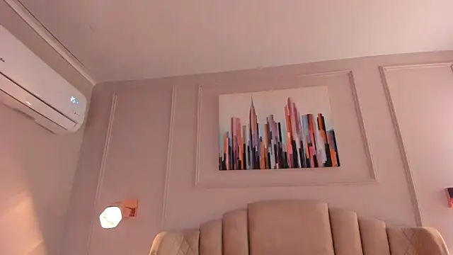 mia kisses2 online show from March 19, 2026, 3:06 am