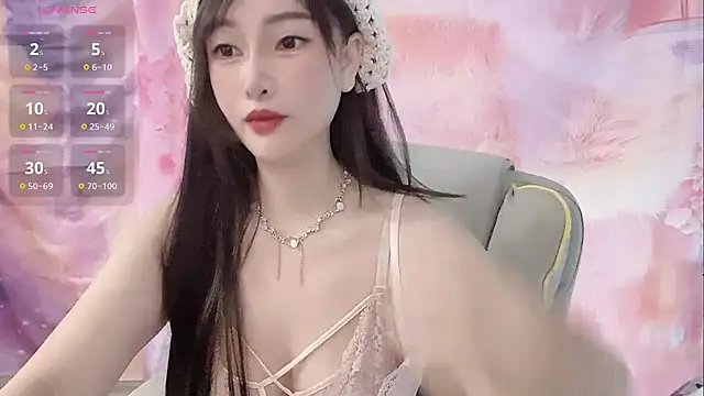 Crush-7ii online show from October 19, 2025, 12:35 am