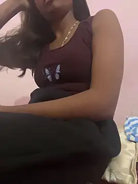 sakshi5533 online show from November 17, 2025, 2:26 am