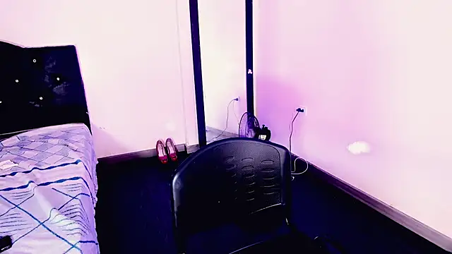 Rossedewitt  online show from November 28, 2025, 11:49 pm