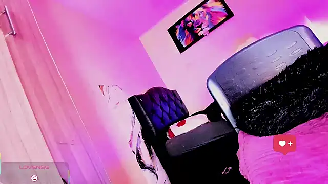 Rossedewitt  online show from April 15, 2026, 6:56 pm