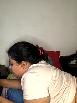 Snapshot of luisahot_9727 chatting on November 28, 2025, 5:18 am luisahot 9727 online show from November 28, 2025, 5:18 am