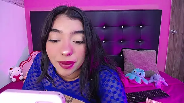 molly curvyhot online show from March 28, 2026, 2:40 pm