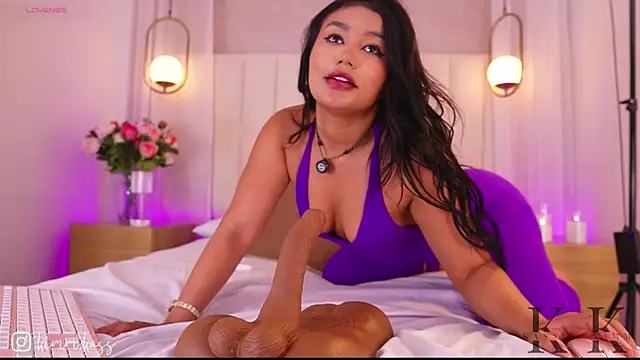 kassia kim online show from July 25, 2026, 6:43 am
