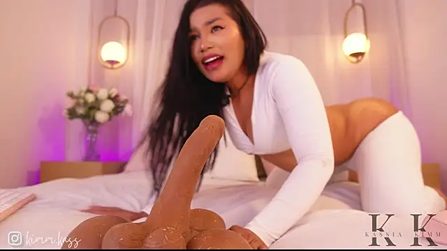 kassia kim online show from July 20, 2026, 7:05 am