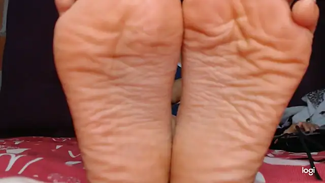 ash feet online show from October 7, 2025, 3:40 am