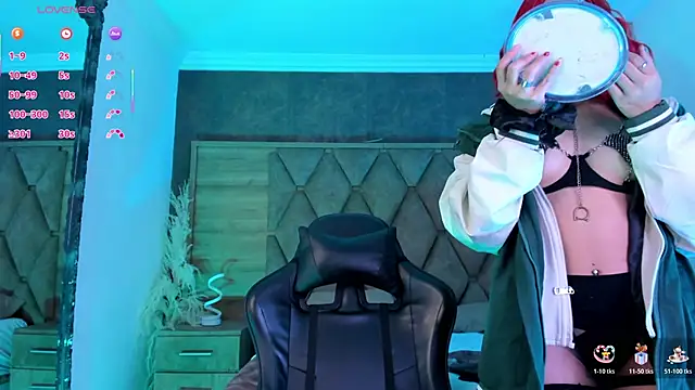 katierouge  online show from January 12, 2026, 5:36 am