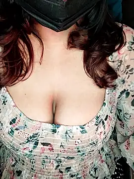 darling devil online show from December 13, 2025, 8:04 pm