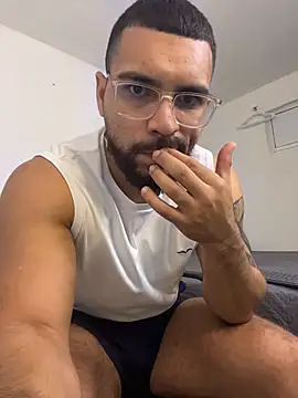 vincentjaxon online show from October 26, 2025, 11:21 am