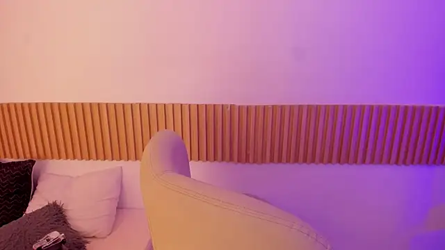 OliviaSweett online show from November 15, 2025, 6:56 pm