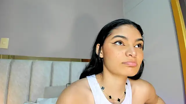 Snapshot of LunaAspen_ chatting on October 25, 2025, 5:46 pm LunaAspen online show from October 25, 2025, 5:46 pm