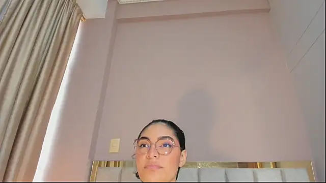 LunaAspen  online show from March 4, 2026, 6:04 pm