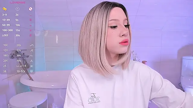 Necucub online show from November 12, 2025, 3:54 am