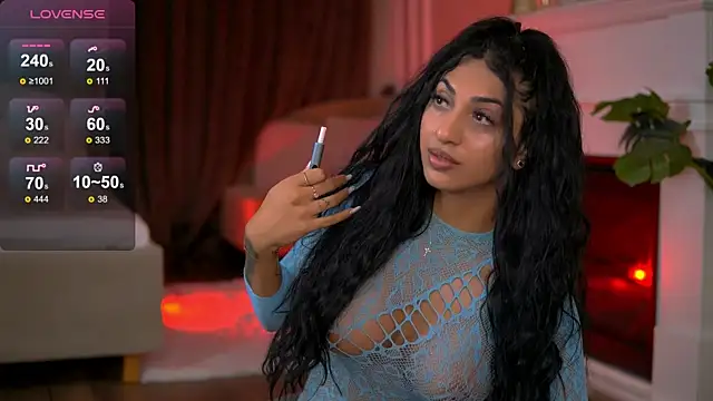 EmaHallee online show from October 8, 2025, 1:07 am