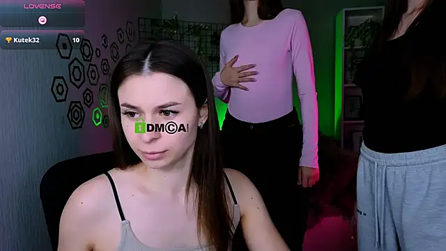 nekky mouse online show from November 19, 2025, 10:37 am