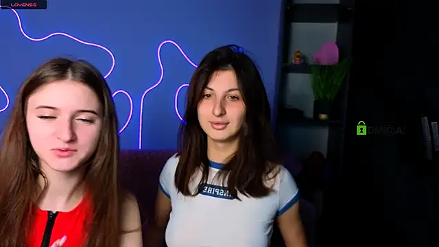 nekky mouse online show from October 11, 2025, 9:54 am