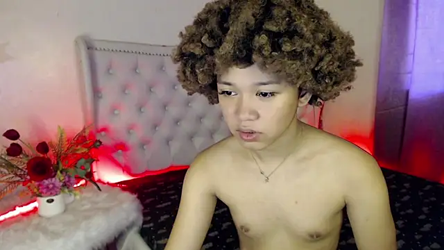 9INCHESHARDCOCK online show from October 4, 2025, 4:36 am