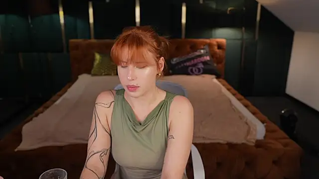 BadAfina online show from October 30, 2025, 11:30 am