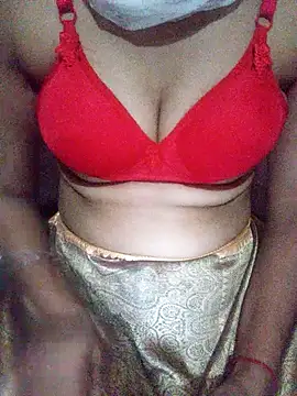 Snapshot of LAKSHMI_B chatting on September 18, 2025, 3:59 pm LAKSHMI B online show from September 18, 2025, 3:59 pm