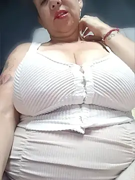 Snapshot of SinisterBabe chatting on July 16, 2026, 11:29 am SinisterBabe online show from July 16, 2026, 11:29 am
