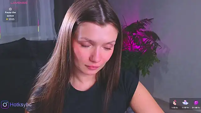 Snapshot of Hot_ksy chatting on October 14, 2025, 9:47 pm Hot ksy online show from October 14, 2025, 9:47 pm