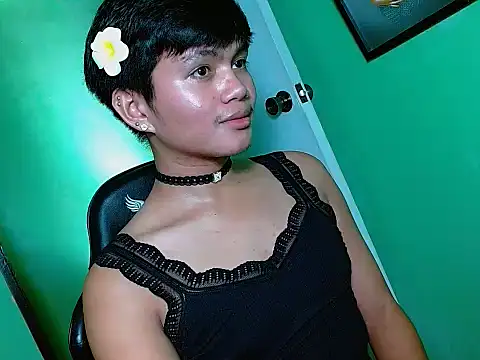 Snapshot of Alexx_143 chatting on May 25, 2026, 11:53 am Alexx 143 online show from May 25, 2026, 11:53 am