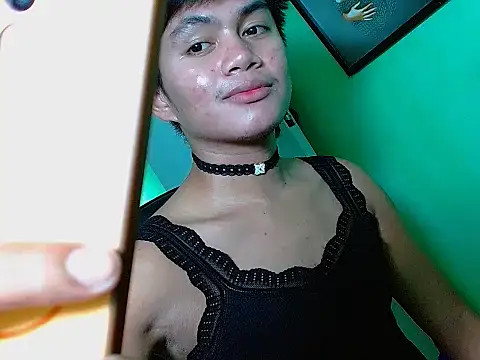 Snapshot of Alexx_143 chatting on May 22, 2026, 2:59 pm Alexx 143 online show from May 22, 2026, 2:59 pm