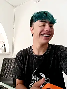 AlexanderCollman online show from October 22, 2025, 7:13 pm