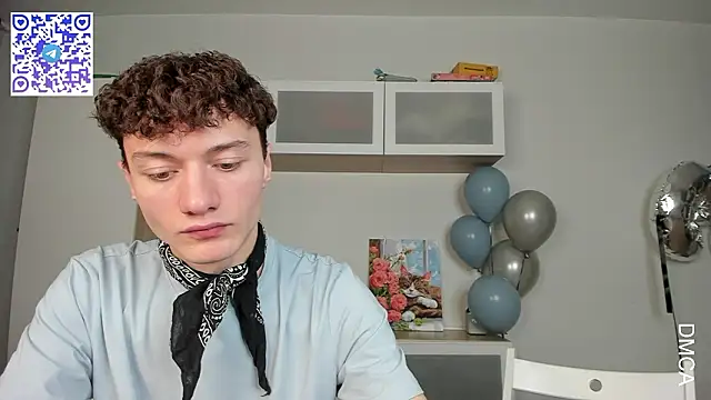 Snapshot of Kevin_Young_Cat chatting on February 5, 2026, 8:04 pm Kevin Young Cat online show from February 5, 2026, 8:04 pm