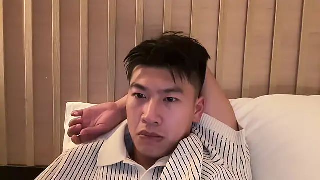 Snapshot of heywilliam chatting on November 12, 2025, 1:48 pm heywilliam online show from November 12, 2025, 1:48 pm