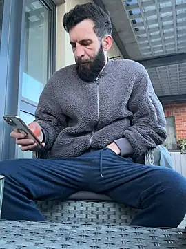 Michel huge online show from April 12, 2026, 5:44 am