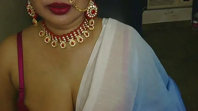 QUEEN SAKHI- online show from September 28, 2025, 6:26 pm