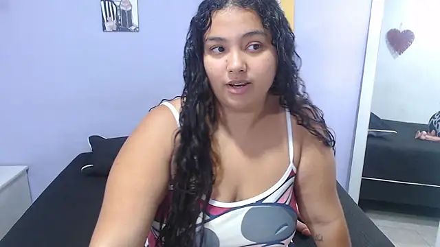 Snapshot of penelope_gucci1 chatting on October 24, 2025, 11:42 am penelope gucci1 online show from October 24, 2025, 11:42 am