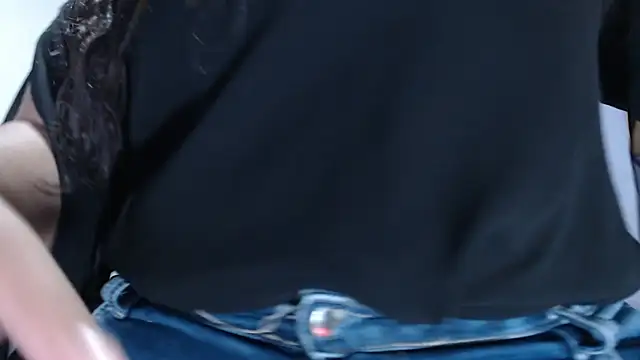 Snapshot of penelope_gucci1 chatting on November 14, 2025, 12:09 pm penelope gucci1 online show from November 14, 2025, 12:09 pm