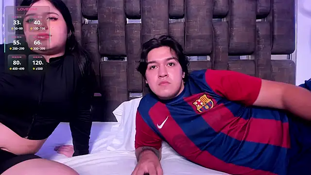 Snapshot of EmilyANDrew_ chatting on October 15, 2025, 4:55 am EmilyANDrew online show from October 15, 2025, 4:55 am