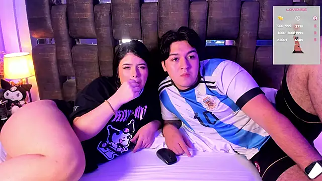 Snapshot of EmilyANDrew_ chatting on November 30, 2025, 5:41 am EmilyANDrew online show from November 30, 2025, 5:41 am