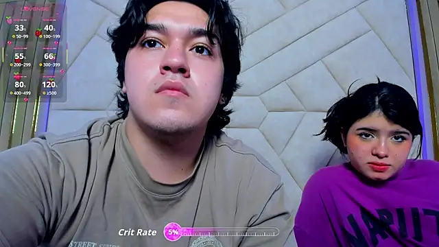 Snapshot of EmilyANDrew_ chatting on October 9, 2025, 4:35 am EmilyANDrew online show from October 9, 2025, 4:35 am