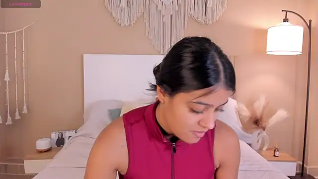 Snapshot of Camila_Bustamante chatting on May 20, 2026, 1:52 pm Camila Bustamante online show from May 20, 2026, 1:52 pm