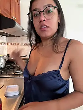 Snapshot of Camila_Bustamante chatting on June 29, 2026, 1:55 pm Camila Bustamante online show from June 29, 2026, 1:55 pm