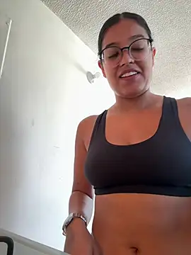 Snapshot of Camila_Bustamante chatting on July 16, 2026, 1:30 pm Camila Bustamante online show from July 16, 2026, 1:30 pm