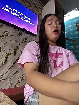 Snapshot of slut_clio chatting on February 8, 2026, 5:27 am slut clio online show from February 8, 2026, 5:27 am